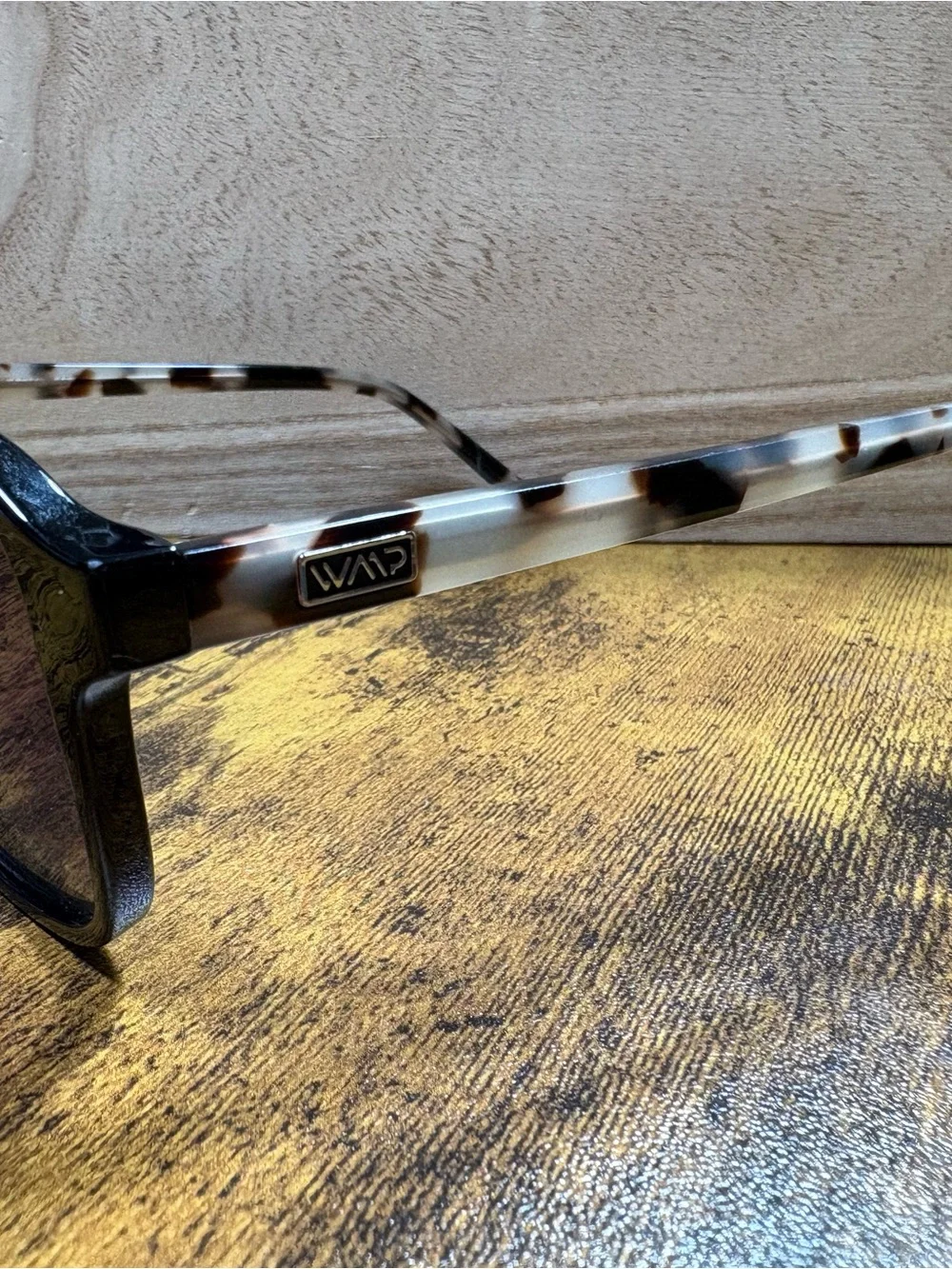 WMP Modern Aviator Sunglasses with Gradient Purple Lenses